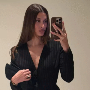 Hailey Biebers Chic Updo Just Made Side Parts Cool Again 20250314 092646 0000