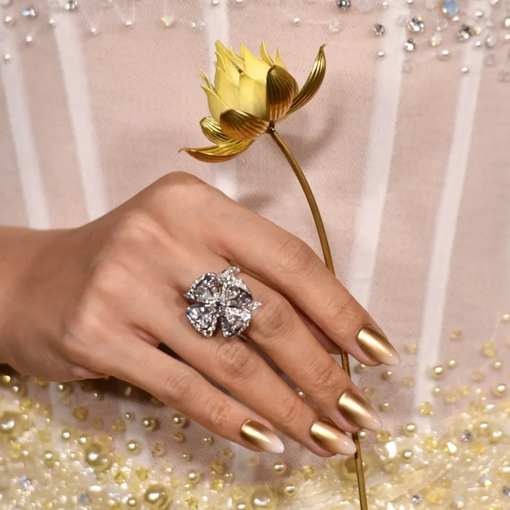 Lisa’s Golden Ombré Nails at the White Lotus Premiere Is the Talk of the Town