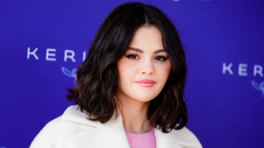 Selena Gomez Matched Her Lips to Her Nails (Again!), I'm Loving it!