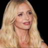 Sarah Michelle Gellar’s New Tiny Tattoos Are the Ultimate Pinterest Aesthetic 5 Sarah Michelle Gellar shows off her new tiny tattoos—a fine-line constellation and an elegant "xo" script—on her hands.