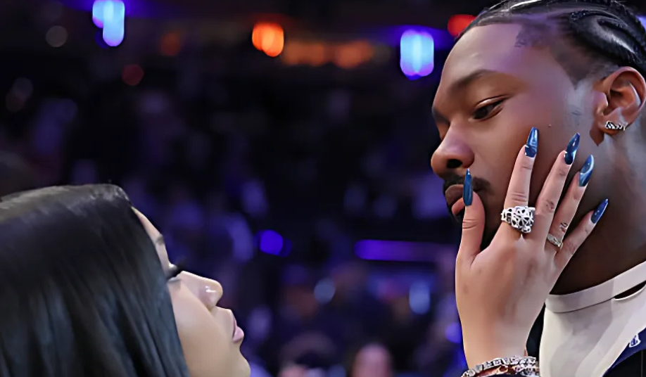 Cardi B's Pregnant with Baby No. 4 – And It's Her First With Stefon Diggs! 1 Cardi B announces pregnancy with boyfriend Stefon Diggs, expecting baby No. 4.