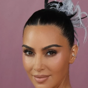 Kim Kardashian vintage feather updo at All’s Fair Rio premiere