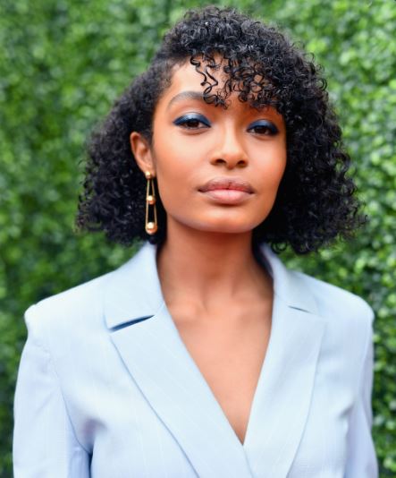 Celebrity curtain bangs inspiration and hairstyle examples