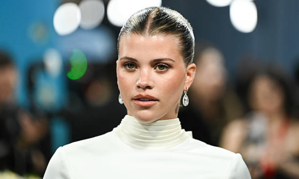 Sofia Richie Grainge Has Absolutely Slayed Her Festive Maternity Style 51 Pregnancy style festive outfit by Sofia Richie Grainge for holiday party